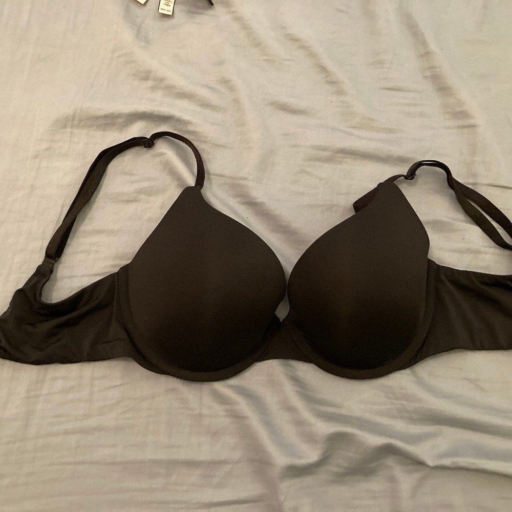 Victoria's Secret 32D Tshirt Pushup Bra